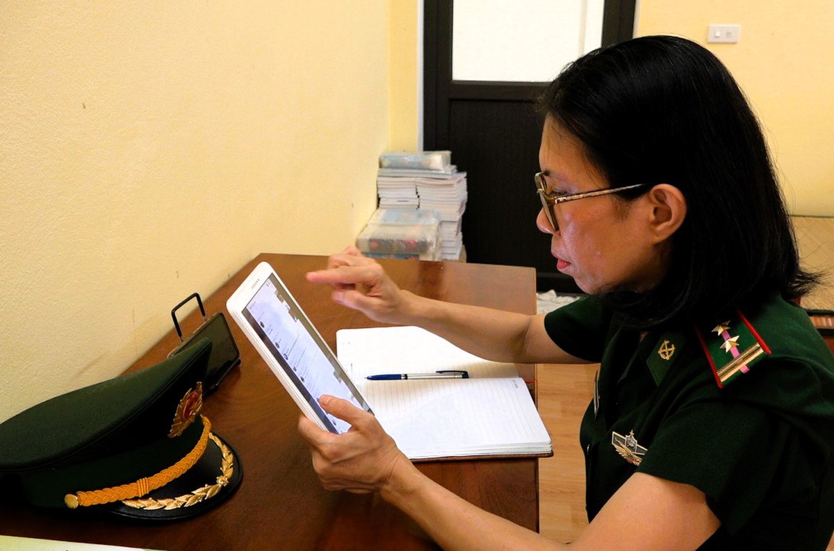 Nữ Trung tá biên phòng được đề cử Giải thưởng Phụ nữ Quân đội lần thứ Nhất- Ảnh 1.