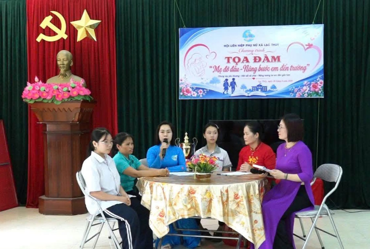 "Mẹ đỡ đầu" chắp thêm điểm tựa cho trẻ em khó khăn trước thềm năm học mới 2026 - 2027- Ảnh 2.