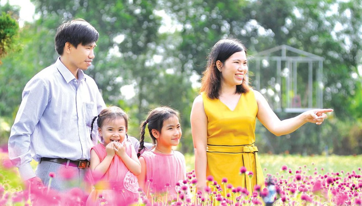 Bộ Y tế đề xuất tôn vinh gia đình có 2 con gái dưới 16 tuổi- Ảnh 1.