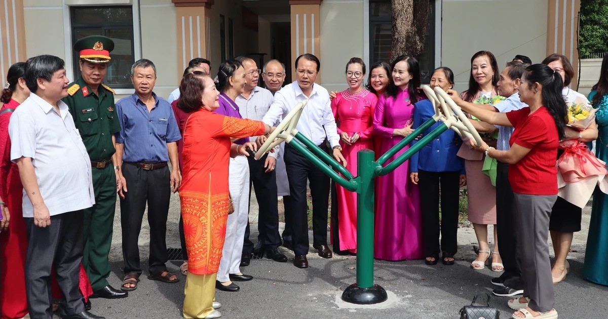 Xóa bỏ vòng luẩn quẩn lao động không công của phụ nữ trong xã hội già hóa- Ảnh 3.