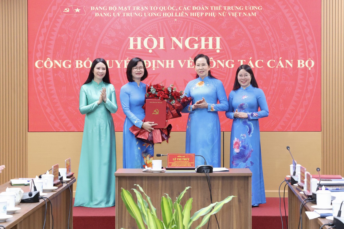 Đồng chí Phạm Thị Hương Giang tham gia Ban Thường vụ Đảng ủy Trung ương Hội LHPN Việt Nam- Ảnh 1.