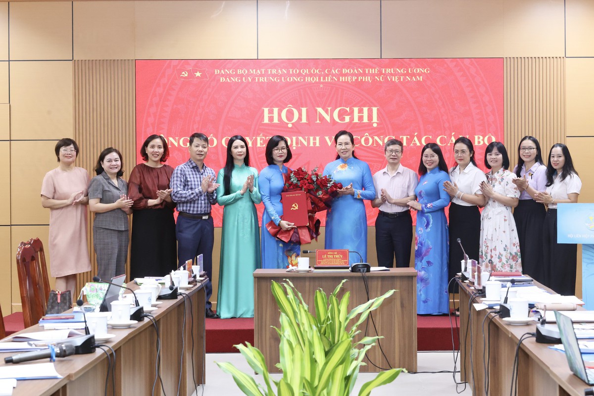 Đồng chí Phạm Thị Hương Giang tham gia Ban Thường vụ Đảng ủy Trung ương Hội LHPN Việt Nam- Ảnh 2.
