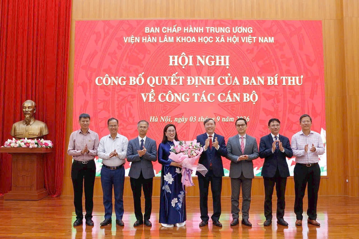 Bà Đinh Thị Mai giữ chức Phó Chủ tịch Viện Hàn lâm Khoa học xã hội Việt Nam - Ảnh 4.