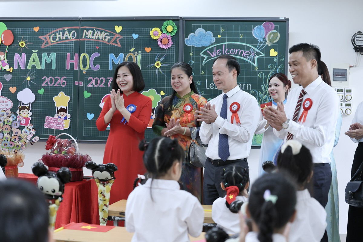 Cùng cô học trò nhỏ ngày đầu vào lớp Một- Ảnh 16.