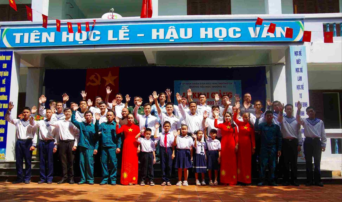 Rộn rã tiếng trống khai trường nơi đầu sóng Trường Sa- Ảnh 5.