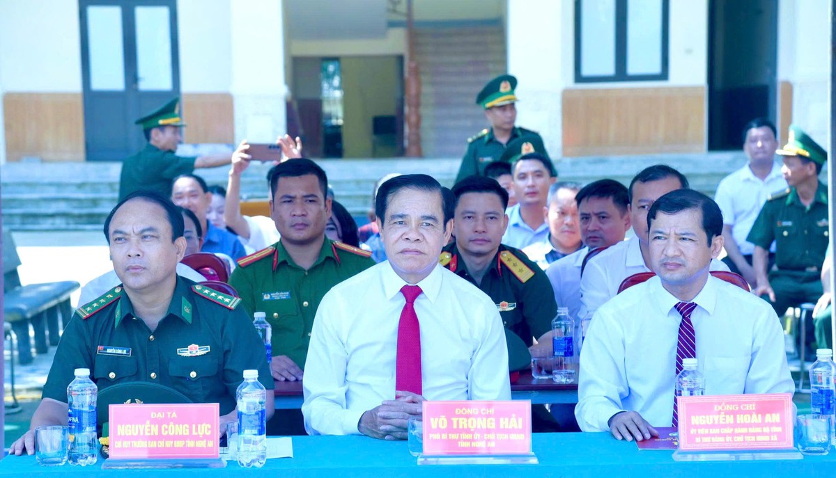 Nghệ An: Khánh thành Tượng đài “Nghe lời non nước”  - Ảnh 1.