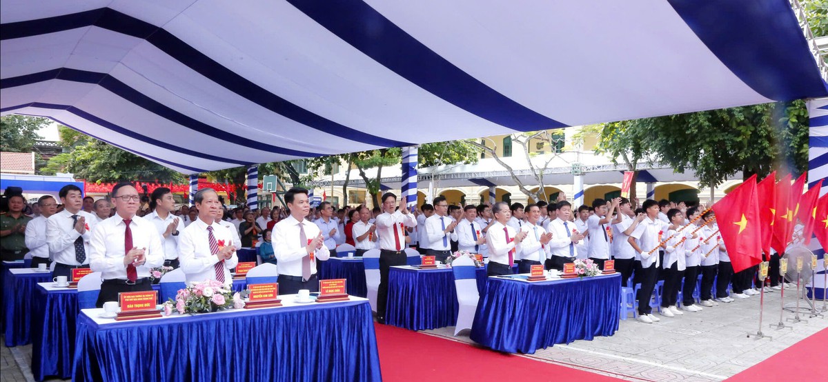 Hải Phòng: Hơn 1000 cơ sở giáo dục hân hoan cùng cả nước bước vào năm học mới- Ảnh 1.