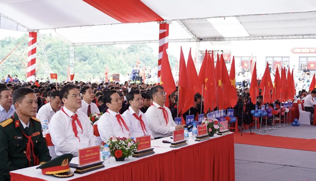 Lạng Sơn, Cao Bằng: Hân hoan đón năm mới tại những ngôi trường liên cấp khang trang - Ảnh 7.