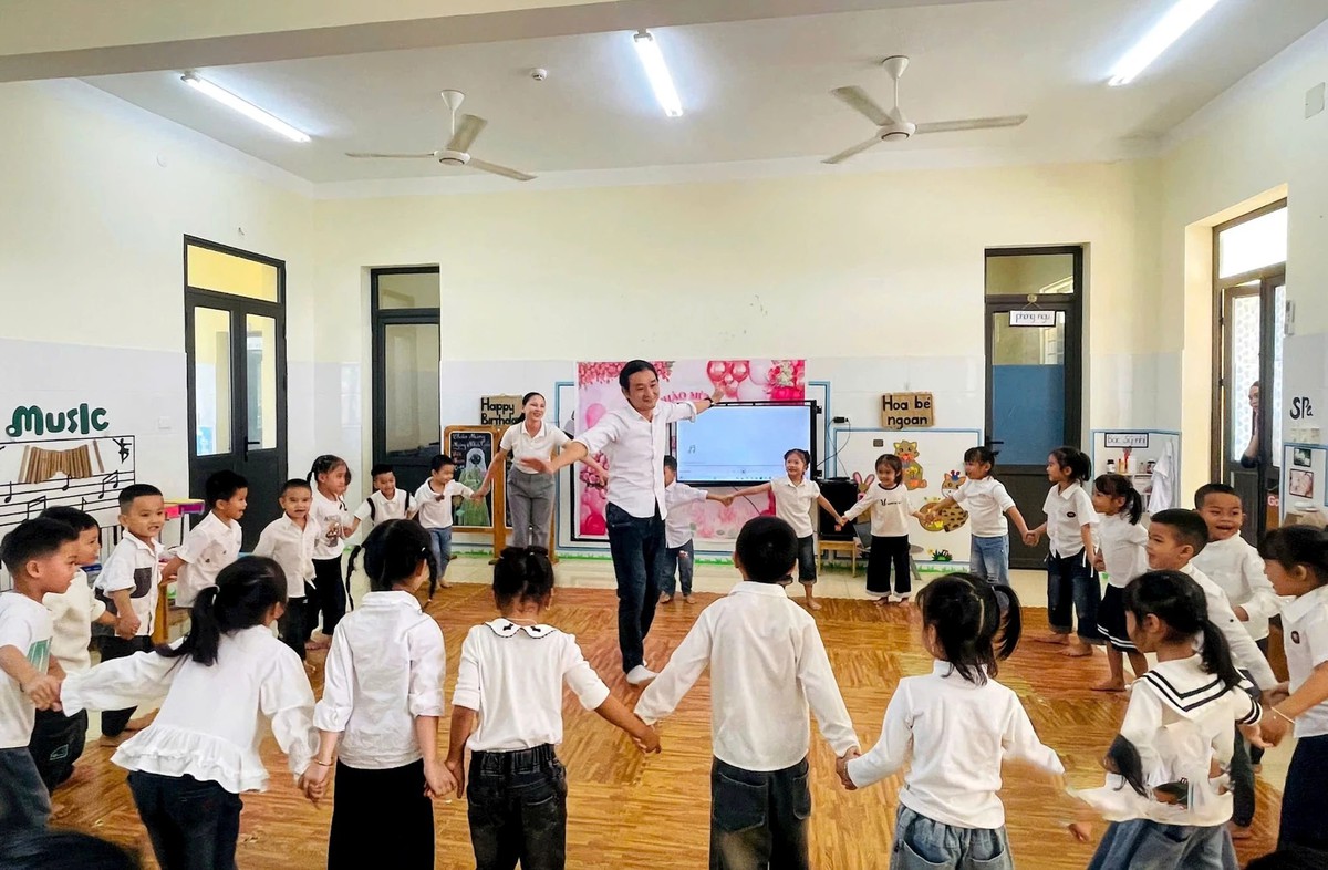 Giải bài toán thiếu giáo viên mầm non: Đừng bỏ quên nam giới- Ảnh 1.