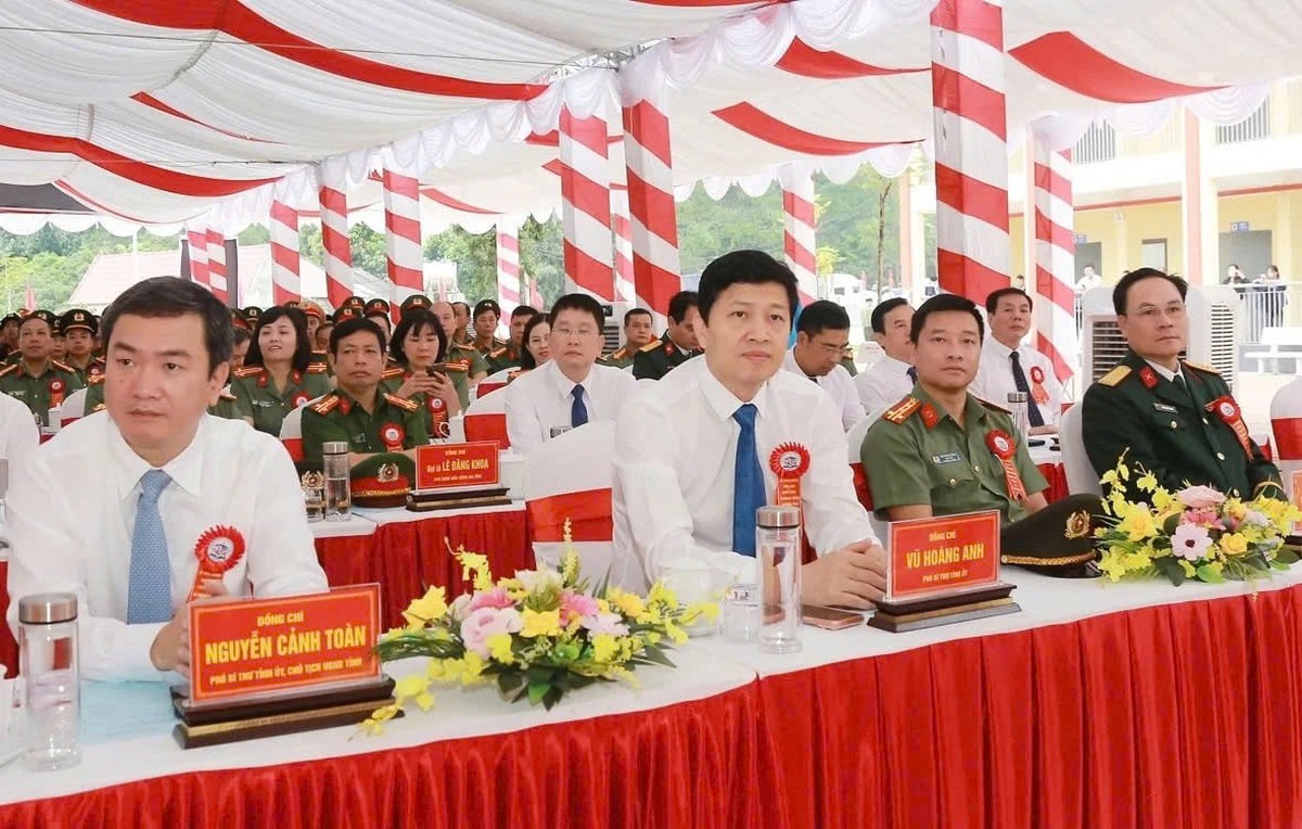 Lạng Sơn, Cao Bằng: Hân hoan đón năm mới tại những ngôi trường liên cấp khang trang - Ảnh 2.