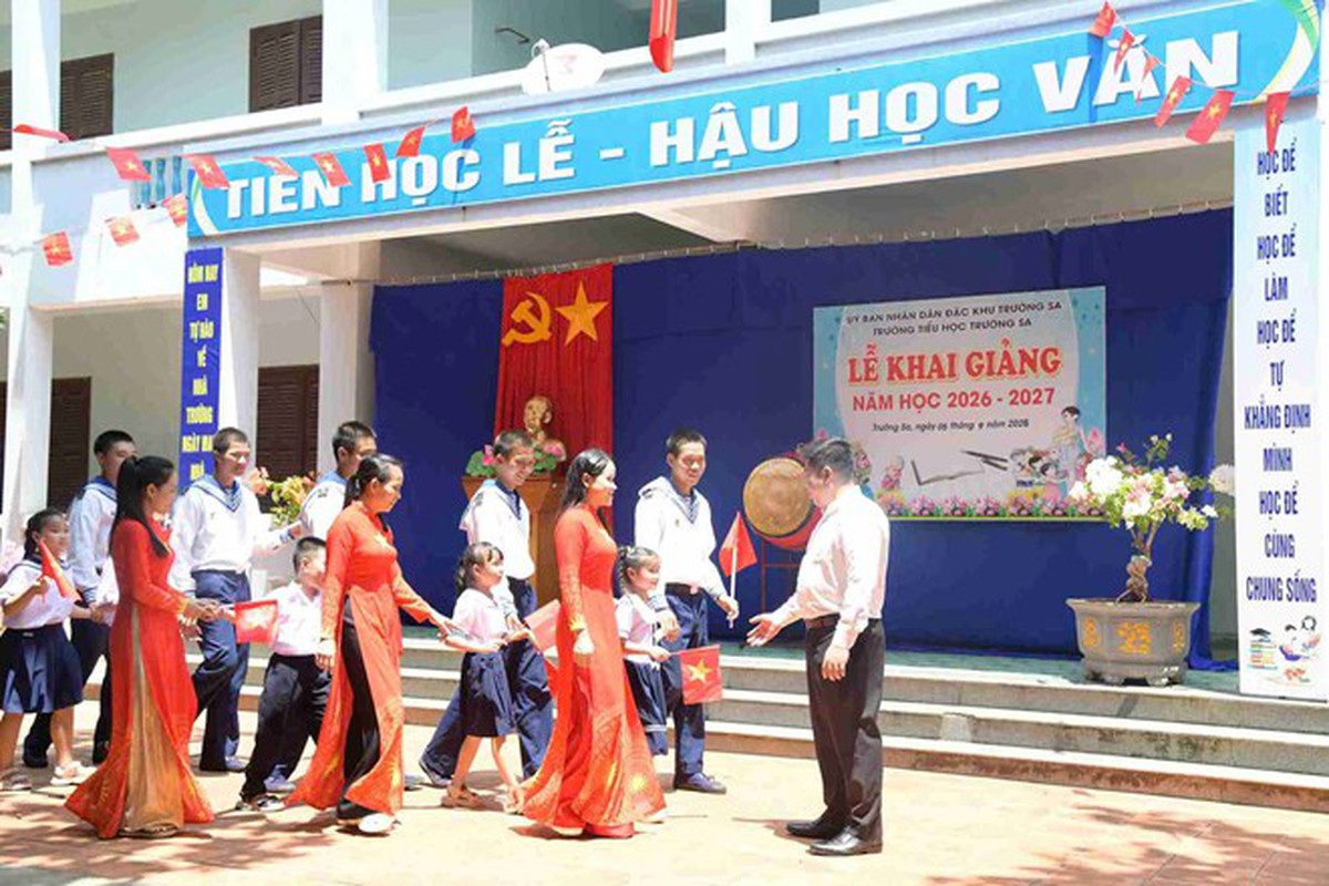 Rộn rã tiếng trống khai trường nơi đầu sóng Trường Sa- Ảnh 1.