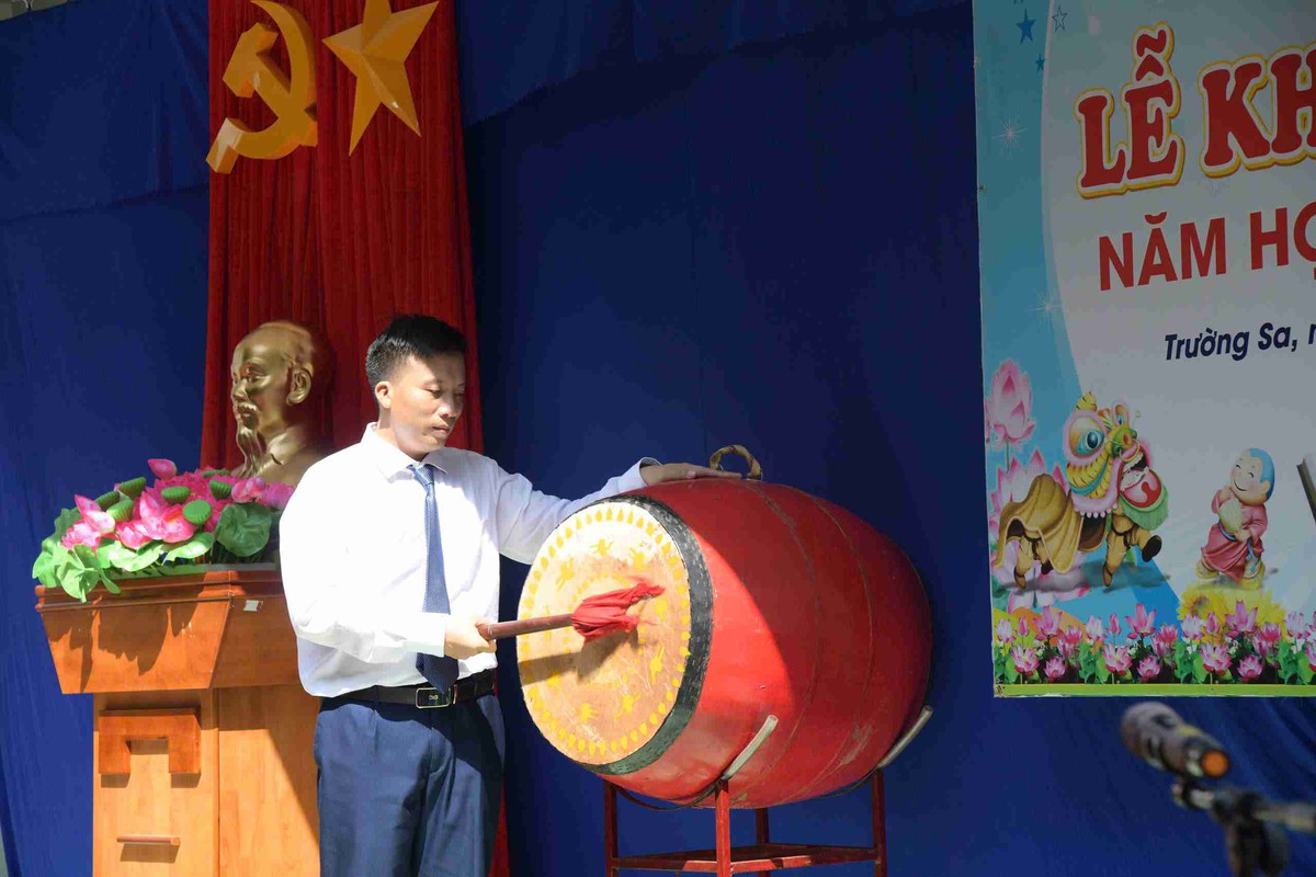 Rộn rã tiếng trống khai trường nơi đầu sóng Trường Sa- Ảnh 2.