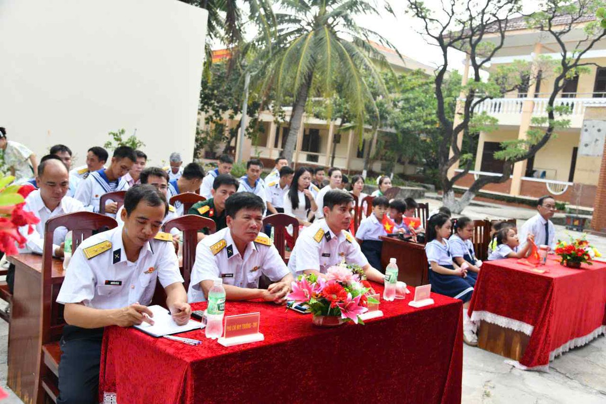 Rộn rã tiếng trống khai trường nơi đầu sóng Trường Sa- Ảnh 3.