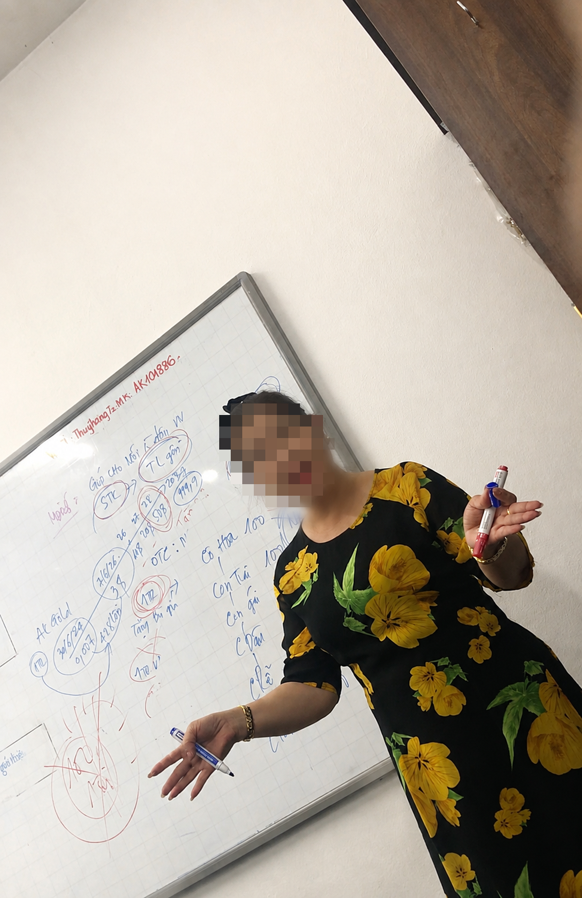 Kỳ 3: Từ "cuốn sổ tiết kiệm tương lai" đến lời hứa 999,9 USD - Ảnh 1.