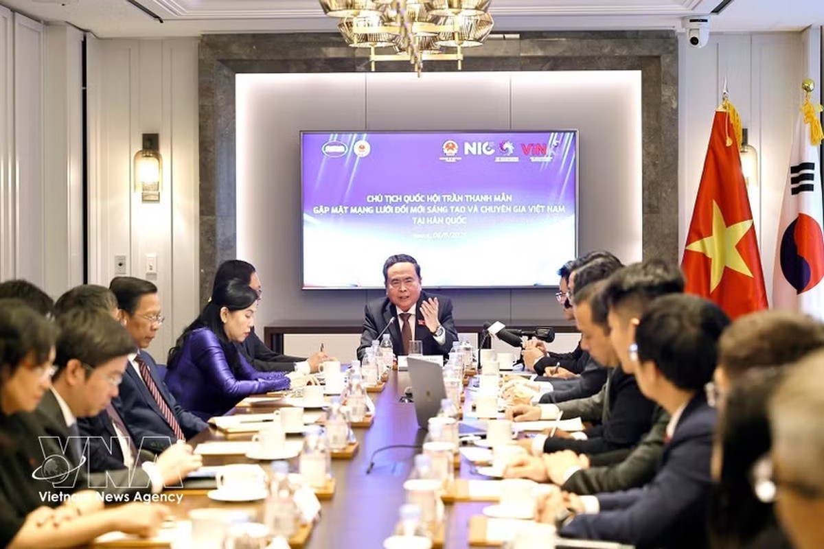 NA President calls for more contributions from Vietnam innovation network, experts in RoK - Ảnh 1.
