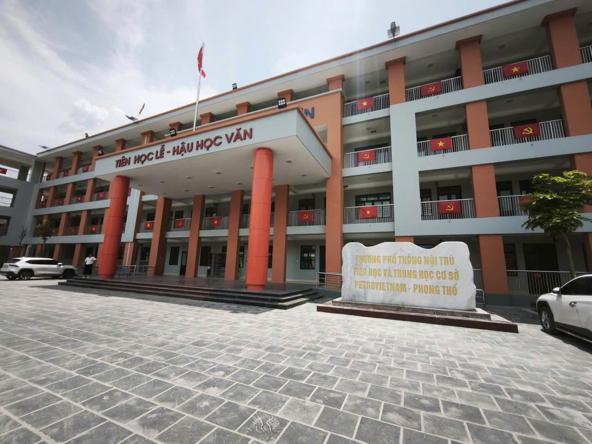 Trường PETROVIETNAM - Phong Thổ (Lai Châu) đã sẵn sàng cho năm học mới - Ảnh 1.