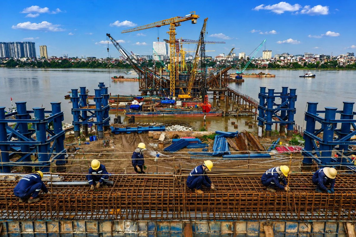 Hà Nội tăng tốc hơn 100 ngày cuối năm: Khơi thông nguồn lực để đạt mục tiêu tăng trưởng 11% - Ảnh 2.