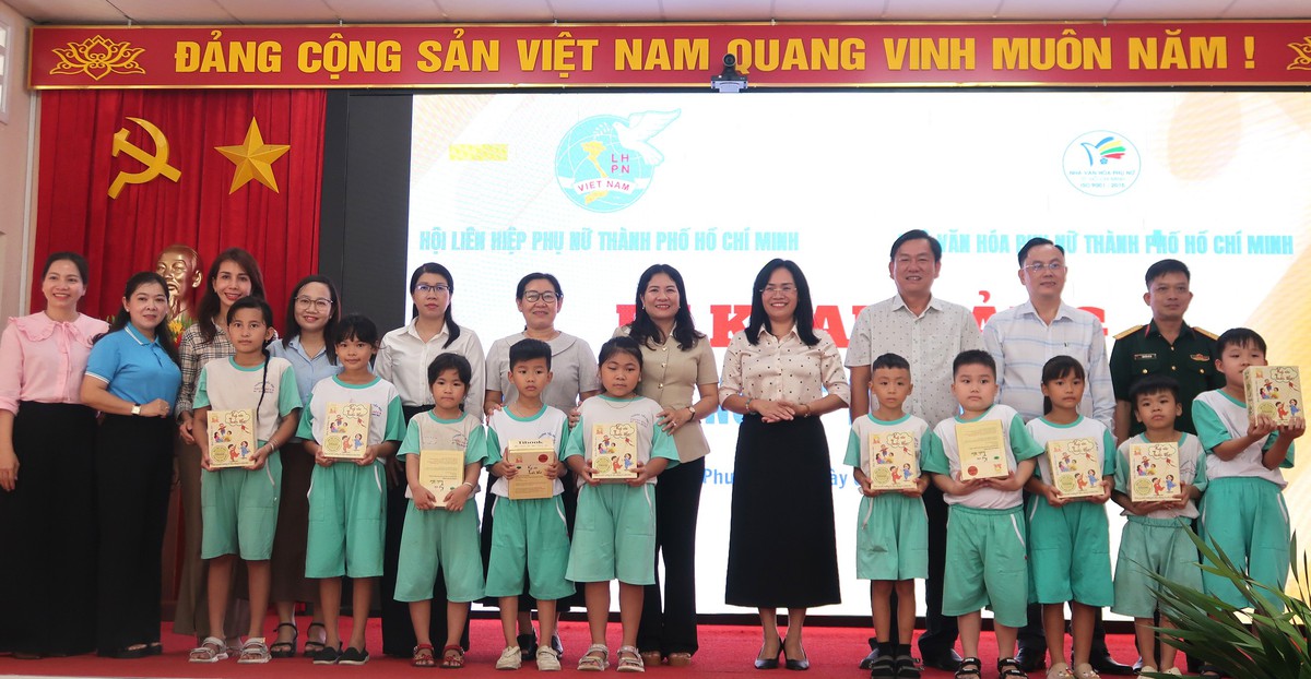 Mở lớp dạy nghề tạo bệ đỡ giúp phụ nữ khó khăn khởi nghiệp- Ảnh 2.
