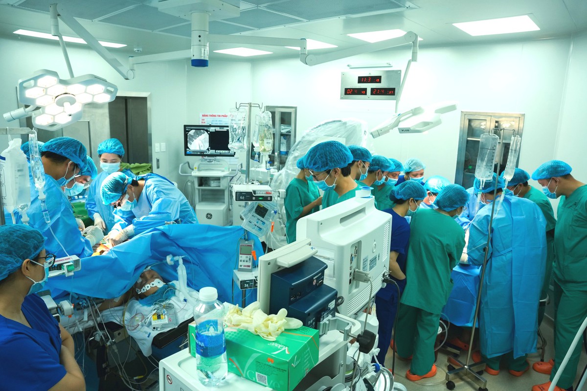 Em trai 29 tuổi hiến gan cứu anh - Ảnh 1.