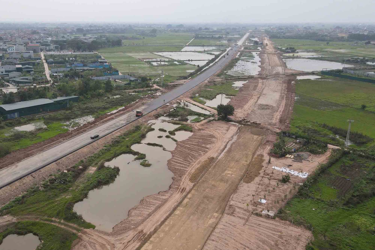 Hà Nội tăng tốc hơn 100 ngày cuối năm: Khơi thông nguồn lực để đạt mục tiêu tăng trưởng 11% - Ảnh 1.