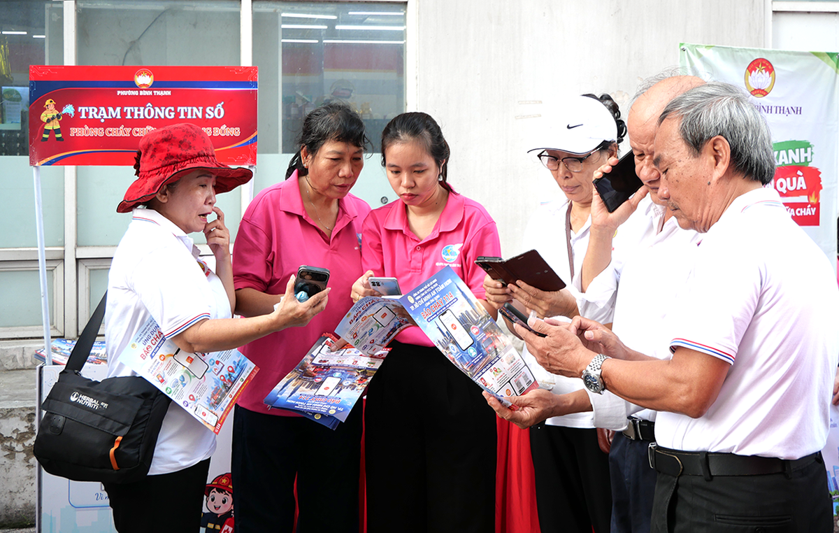 TPHCM: Sôi nổi Ngày hội PCCC năm 2026, khi "Mỗi người dân là một chiến sĩ" - Ảnh 5.