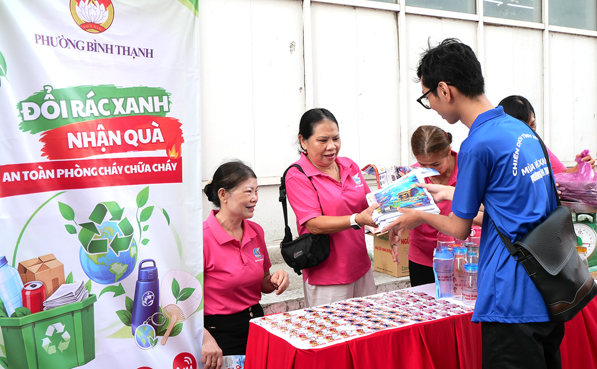 TPHCM: Sôi nổi Ngày hội PCCC năm 2026, khi "Mỗi người dân là một chiến sĩ" - Ảnh 6.