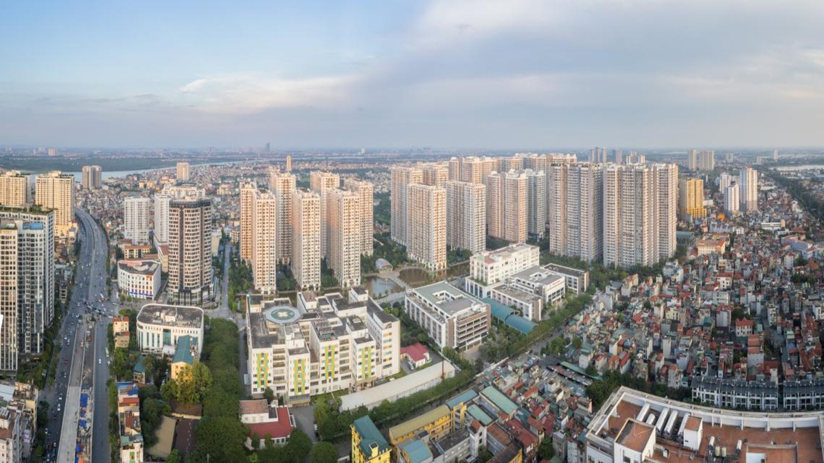 Vì sao bất động sản trở thành “lớp đệm” khổng lồ của tín dụng ngân hàng? - Ảnh 2.
