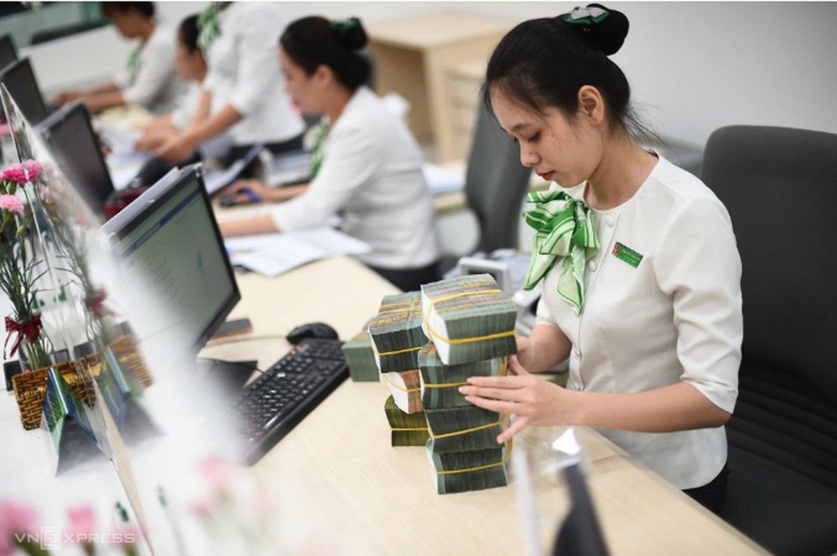 Vì sao bất động sản trở thành “lớp đệm” khổng lồ của tín dụng ngân hàng? - Ảnh 1.
