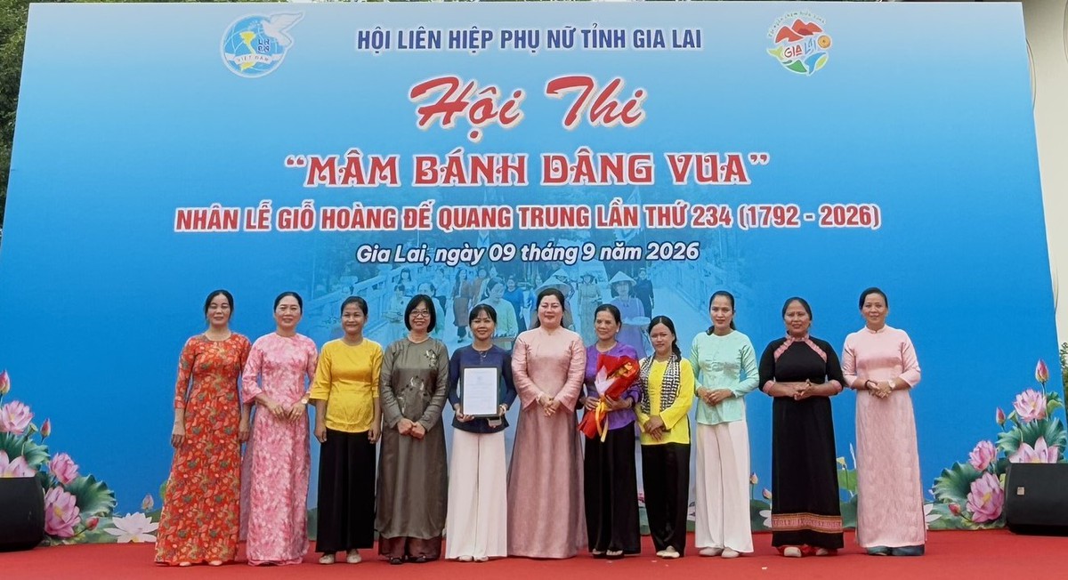 Hơn 70 thí sinh tranh tài tại Hội thi “Mâm bánh dâng Vua” tỉnh Gia Lai - Ảnh 9.