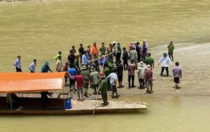Tìm thấy 5 thi thể trong vụ lật thuyền ở Lào Cai: Nạn nhân nhỏ nhất mới 4 tuổi