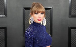 Taylor Swift là nghệ sĩ bán đĩa &quot;khủng&quot; nhất năm qua, 2 nhóm Kpop góp mặt