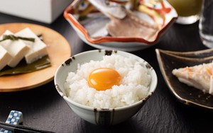 &quot;Mẹo&quot; ăn cơm giúp hạ đường huyết, tránh tăng cân của người Nhật, chuyên gia nói gì?
