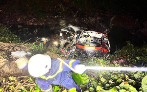 Xe khách lao xuống vực ở cao tốc La Sơn - Túy Loan, ít nhất 2 người tử vong