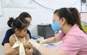 TPHCM: Còn 9 quận huyện chưa đạt tỷ lệ tiêm vaccine sởi trên 95% 