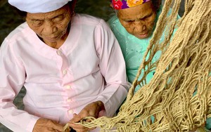 Gian nan giữ nghề đan võng gai của đồng bào dân tộc Thổ ở Nghệ An
