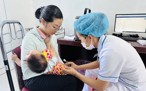 Bộ Y tế: Khẩn trương triển khai chiến dịch tiêm chủng hơn 1 triệu liều vaccine sởi