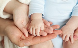 4 năm, 3 phiên tòa mới được nhận lại con ruột dù không có tranh chấp - Ảnh 3.