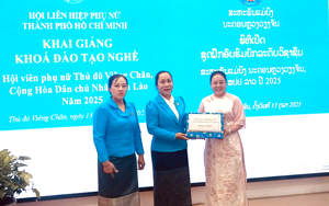 Hội LHPN TPHCM hỗ trợ đào tạo nghề cho hội viên phụ nữ Thủ đô Viêng Chăn