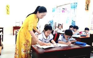 Cô giáo nén nỗi đau riêng, gieo mầm thiện nguyện