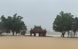 Huế: Hơn 54.600 ngôi nhà bị ngập, hàng chục điểm sạt lở do mưa lũ