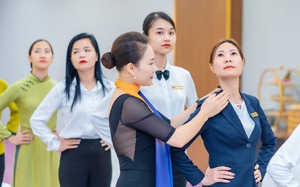 TPHCM: Chị em nô nức đi học... phong thái 