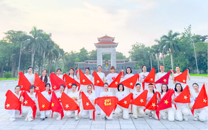 Kho bạc Nhà nước làm việc xuyên lễ Quốc khánh chi trả mức quà tặng cho toàn dân ăn Tết Độc lập