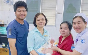 Thành công hiếm gặp trong việc trì hoãn sinh bé thứ 2 trong song thai