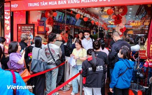 Mua vàng ngày vía Thần Tài: Giữ lộc đầu năm, tránh tâm lý “đu đỉnh” theo đám đông