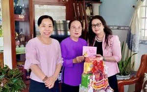Hội LHPN thành phố Cần Thơ thăm, chúc Tết nguyên lãnh đạo Hội qua các thời kỳ