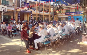 Khánh Hòa: Nhà hàng, cửa hiệu toàn tiếng nước ngoài - Ảnh 3.