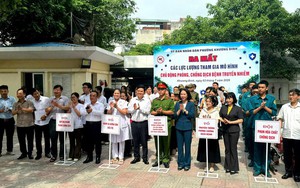 Bác sĩ cảnh báo về bệnh truyền nhiễm ở trẻ vào đầu năm học - Ảnh 1.