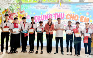 TPHCM: “Vầng trăng yêu thương” đến với bệnh nhi dịp Tết trung thu - Ảnh 10.