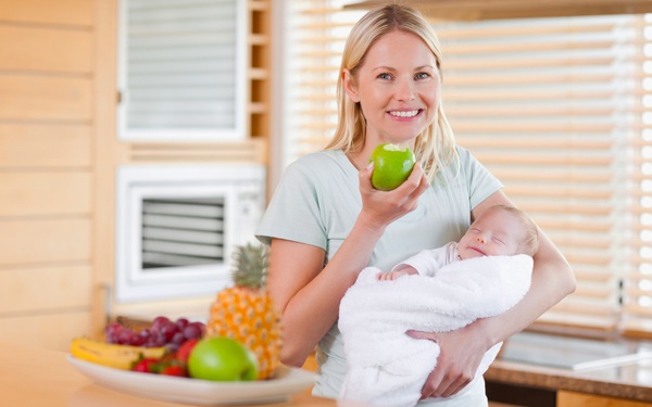 Quả gì cung cấp nhiều vitamin cho bà đẻ sau khi sinh?
