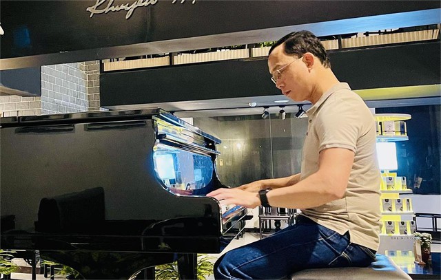 "Giữa vùng nước lũ" - Ca khúc xúc động về lũ lụt miền Trung- Ảnh 1.